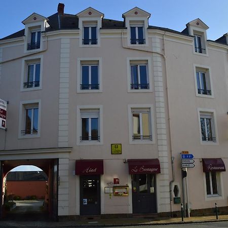 Logis Le Bretagne Hotel Sillé-le-Guillaume Kültér fotó